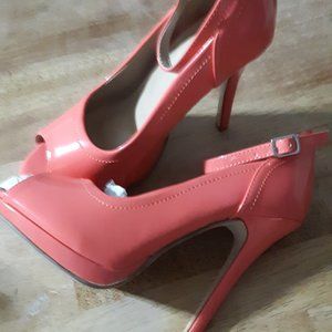 High heels  Size 8   Coral